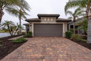 featured image of 19261 Isadora St