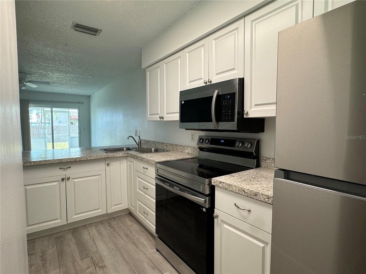 6428 Hamlet Dr #C - Photo 5 of 23