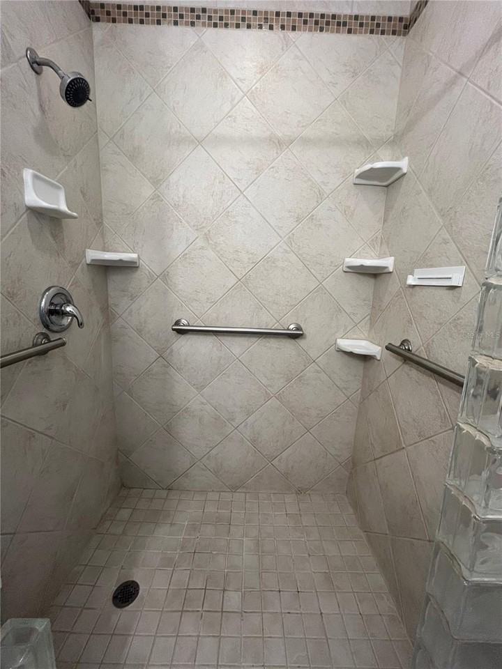 3222 Hammersmith Rd - Photo 7 of 31