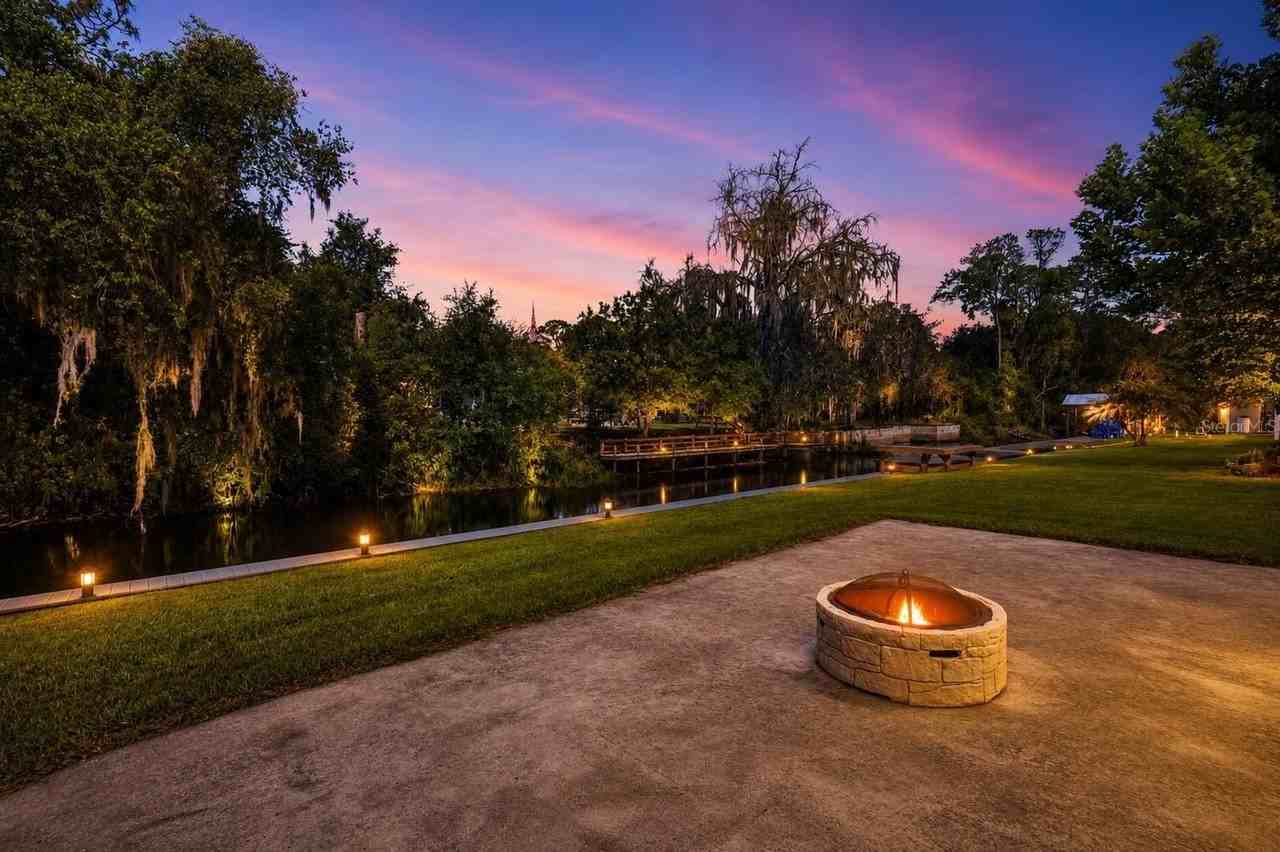1330 S Shore Dr - Photo 4 of 37