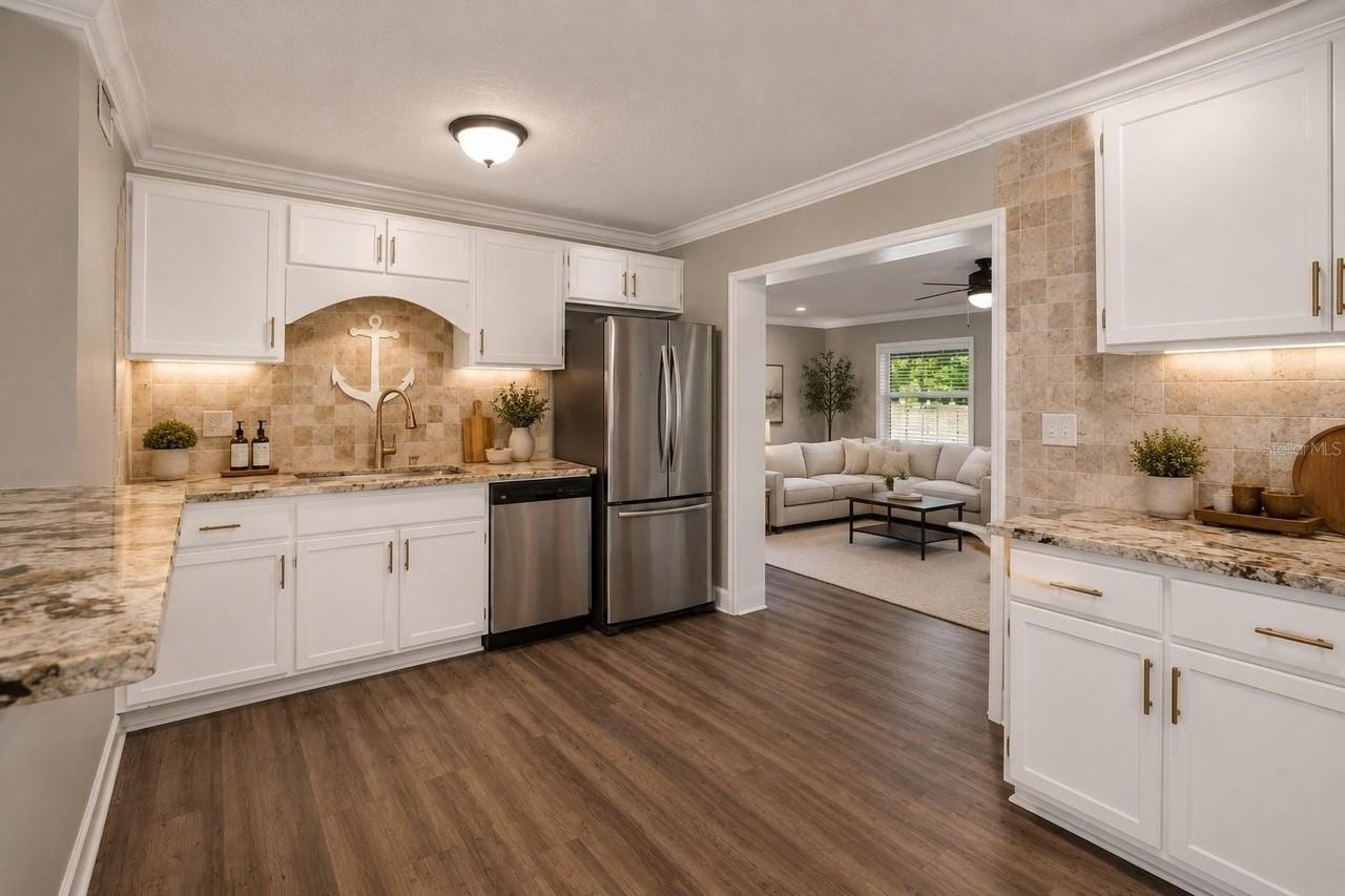 1330 S Shore Dr - Photo 7 of 37