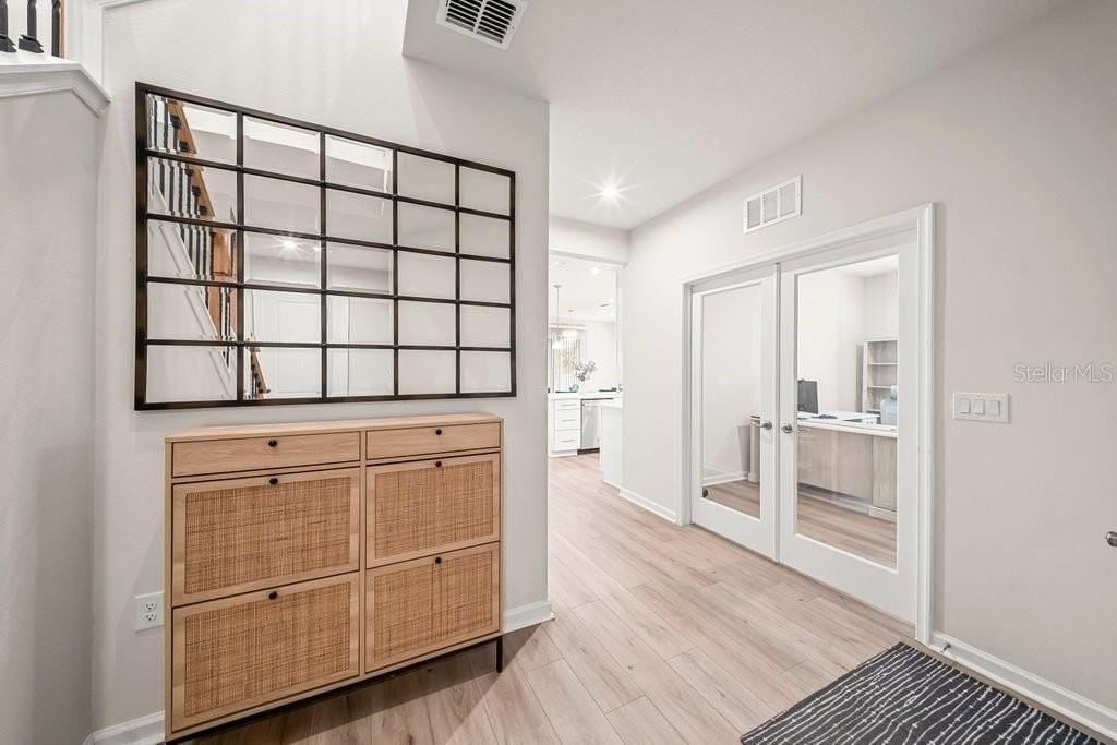 181 Tower Ct - Photo 3 of 50