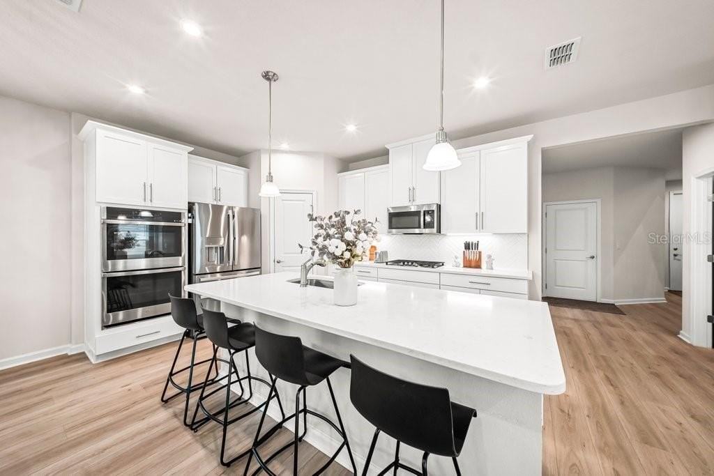 181 Tower Ct - Photo 7 of 50