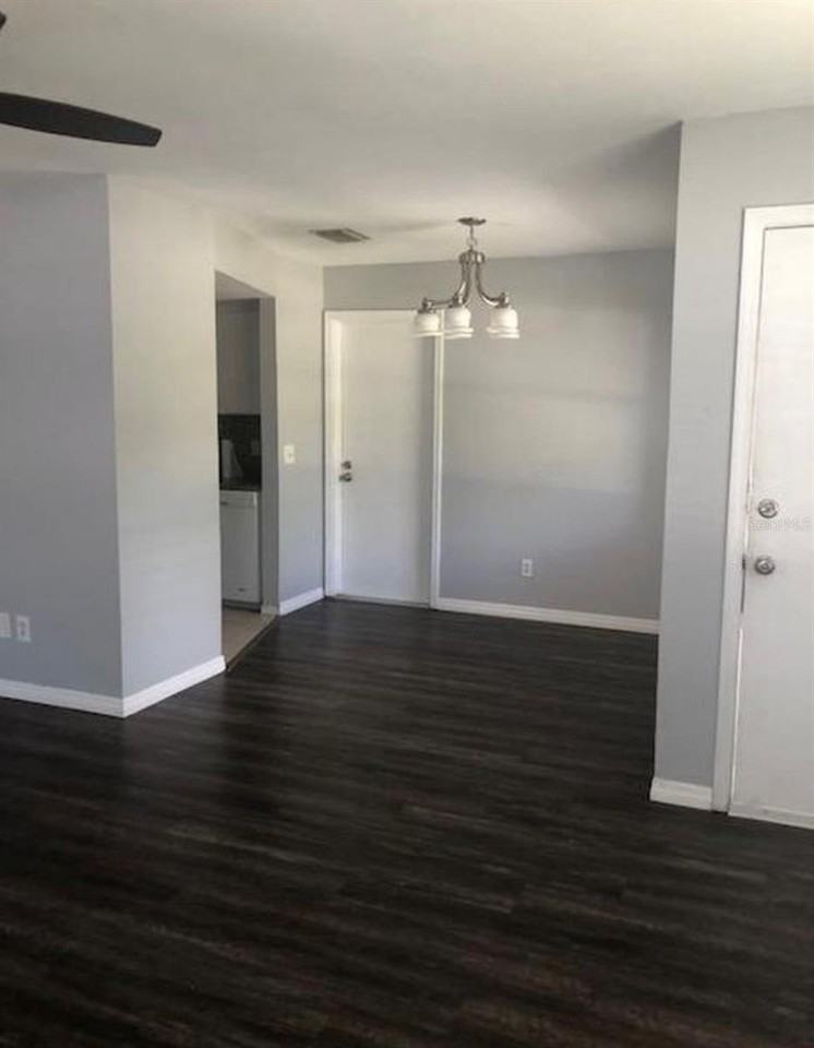 6910 S Trask St - Photo 5 of 10