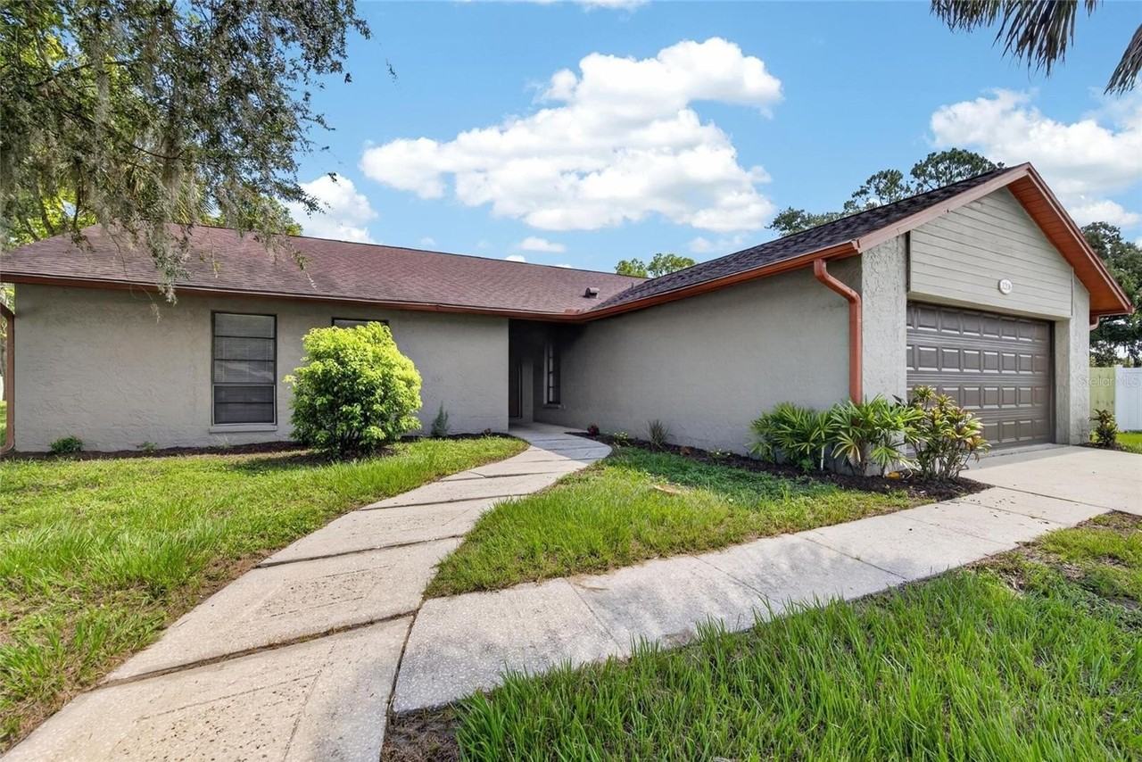 1206 Sail Way - Photo 2 of 46