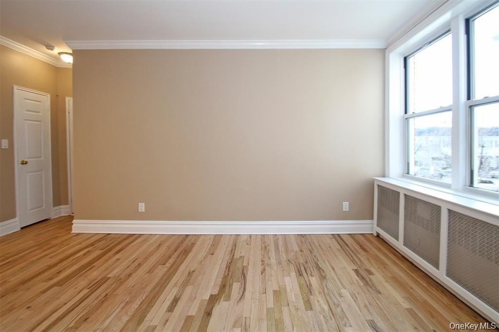 111 7th St #202 - Photo 4 of 14