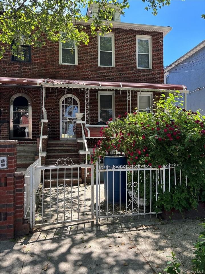 1004 Lenox Rd - Photo 2 of 13