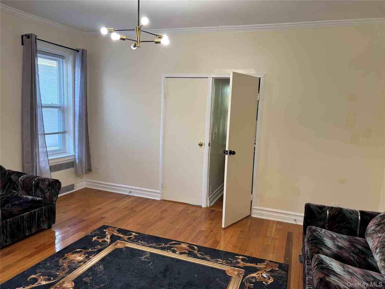 1004 Lenox Rd - Photo 3 of 13
