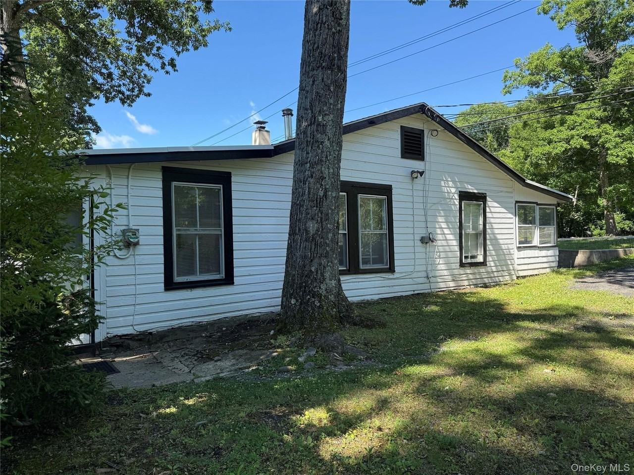 240 Jersey Ave - Photo 2 of 40