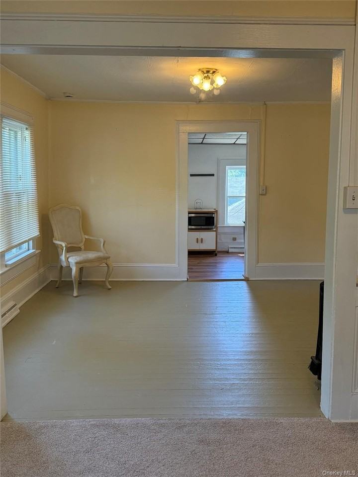 240 Jersey Ave - Photo 5 of 40