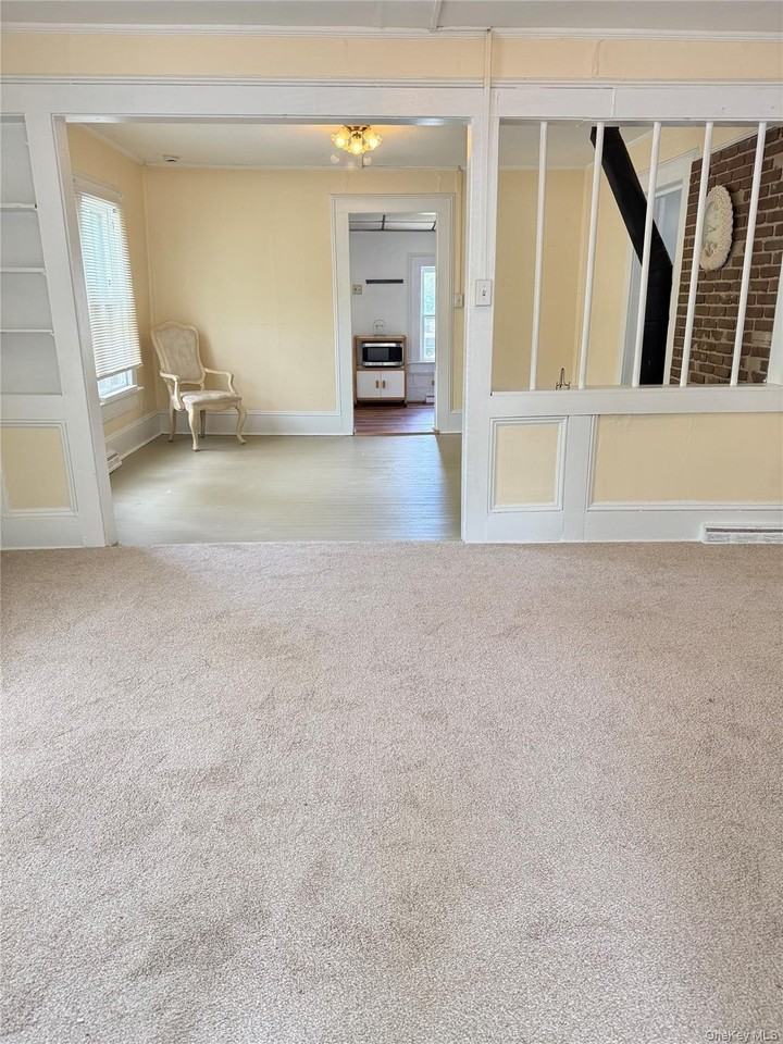 240 Jersey Ave - Photo 6 of 40