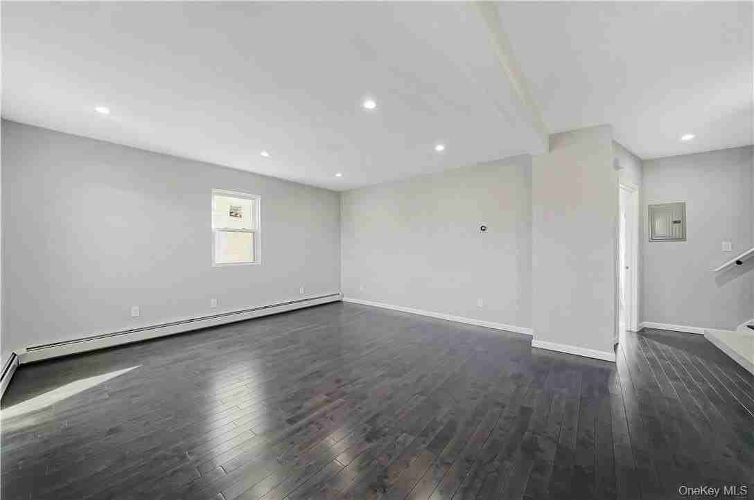 173 Washington St #2 - Photo 4 of 16