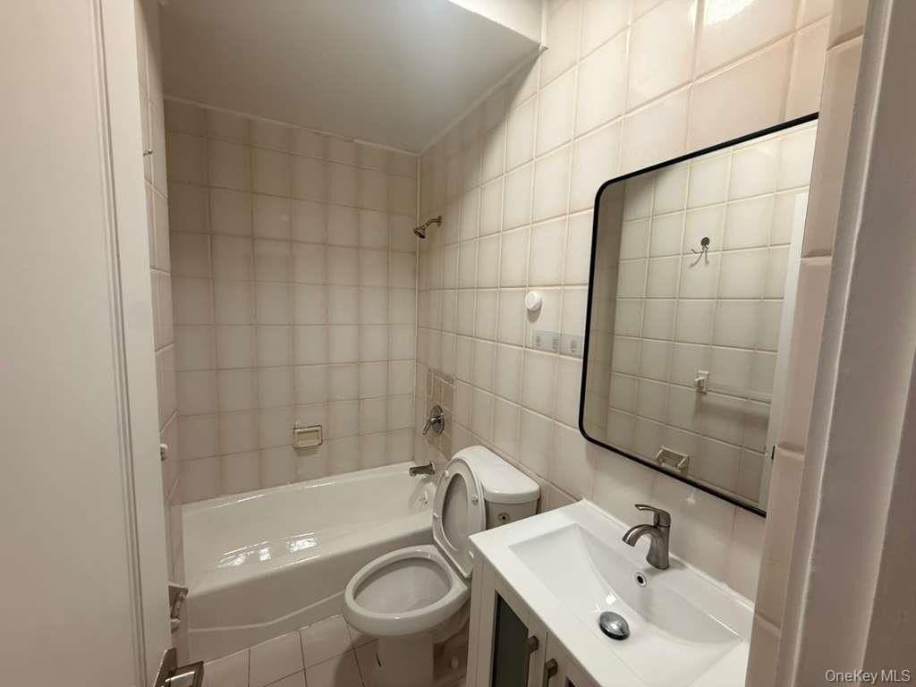 10239 66th Ave #1 - Photo 4 of 8