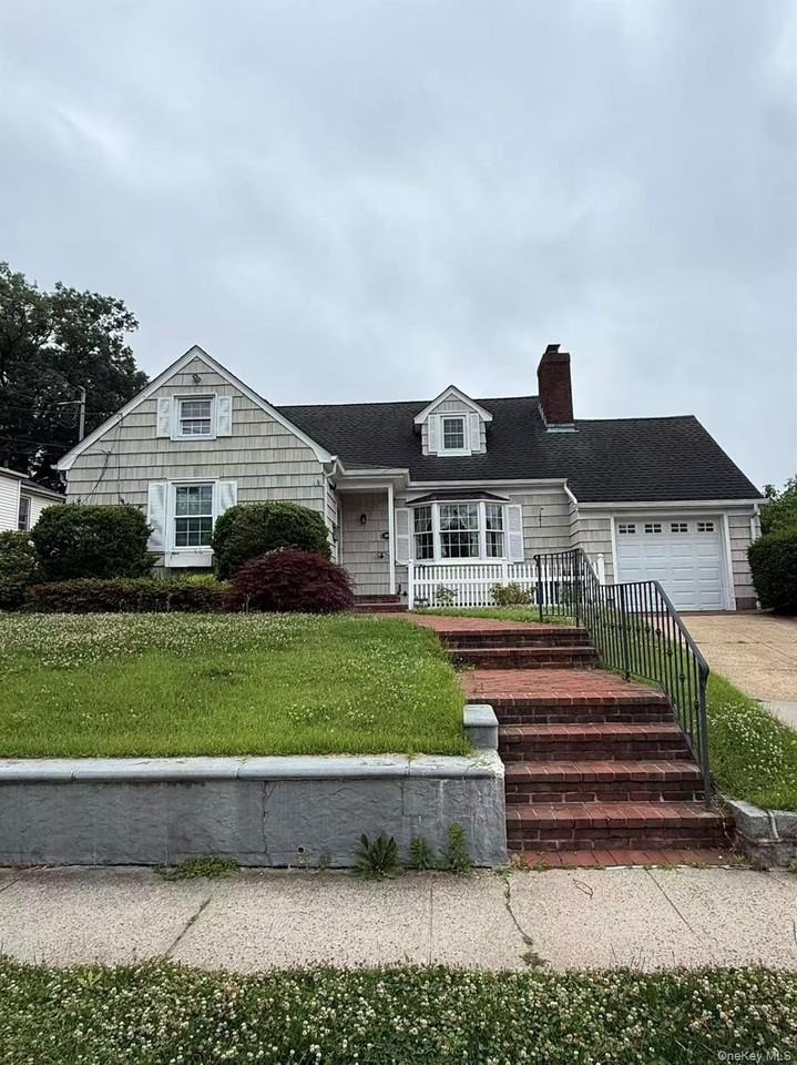 60 Highland Pl - Photo 2 of 10