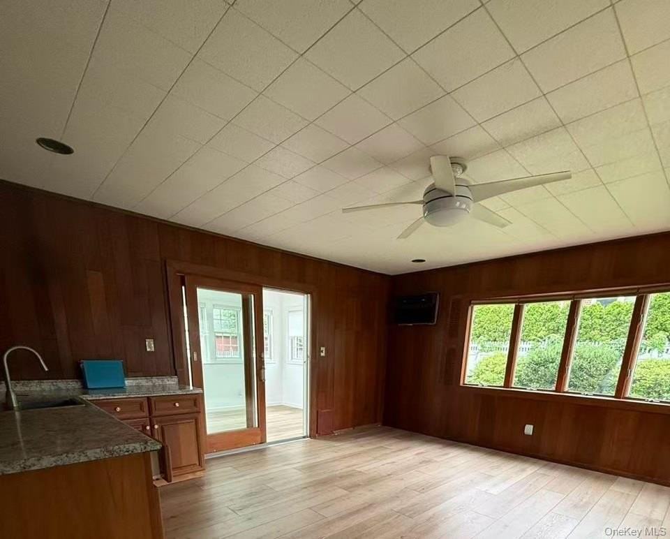 60 Highland Pl - Photo 3 of 10