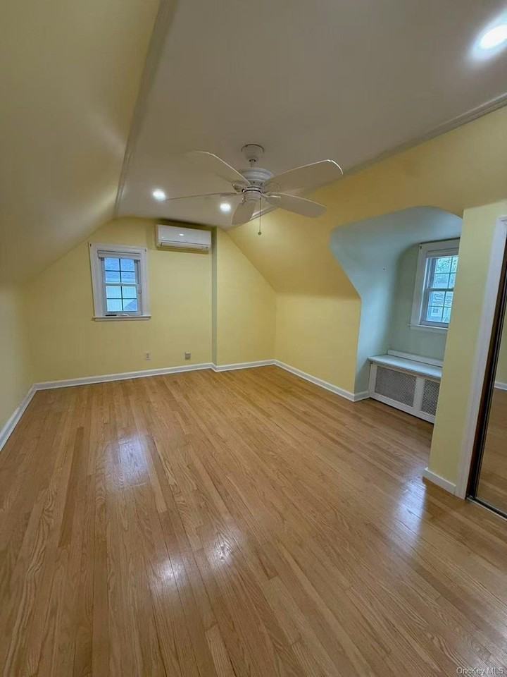 60 Highland Pl - Photo 4 of 10