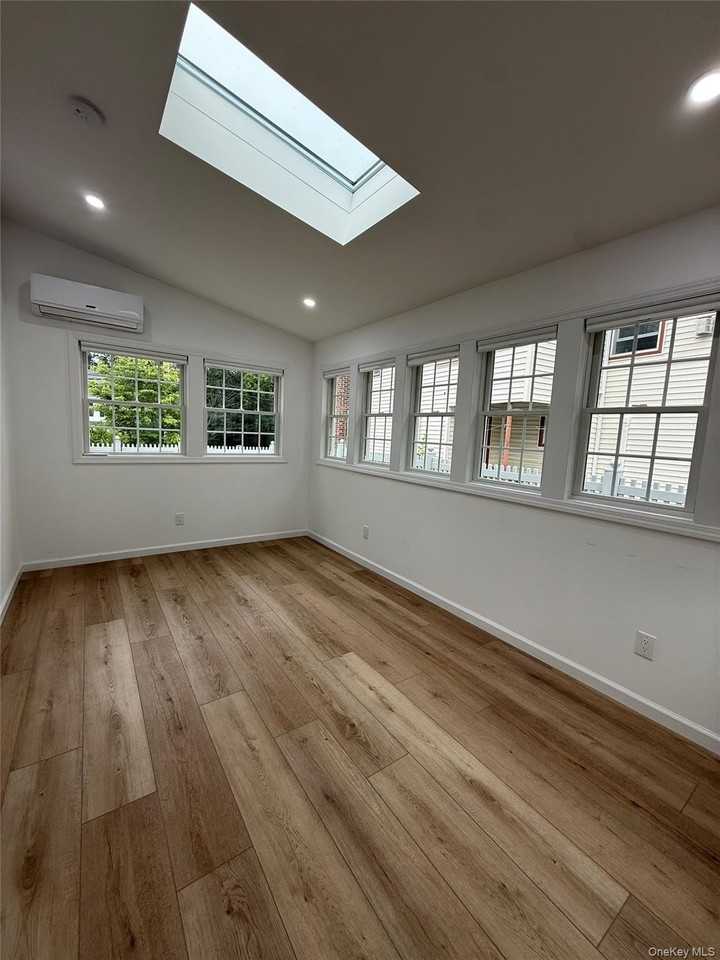 60 Highland Pl - Photo 5 of 10