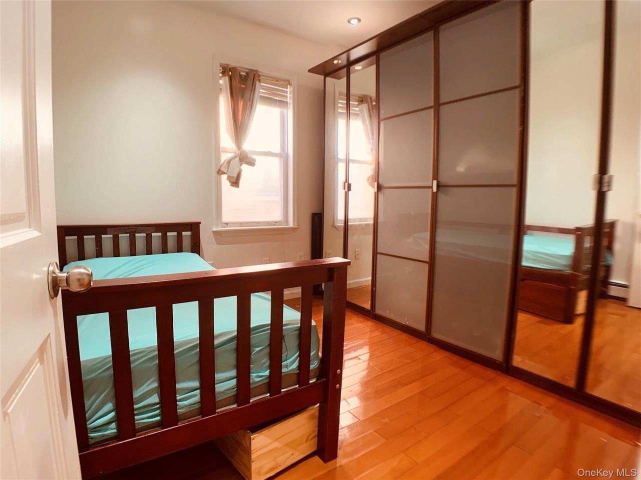 23-28 28th Street 28 Street - Photo 5 of 9