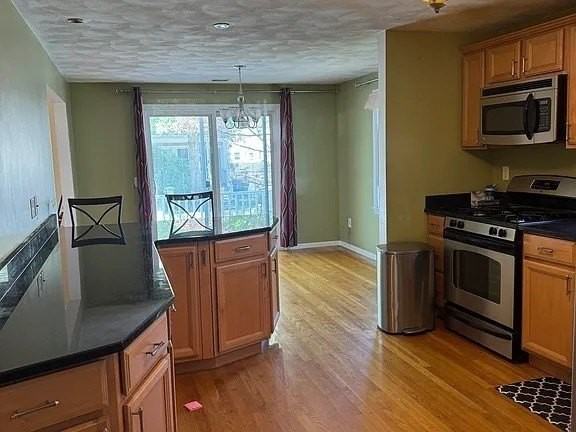238A Albion St #A - Photo 3 of 12