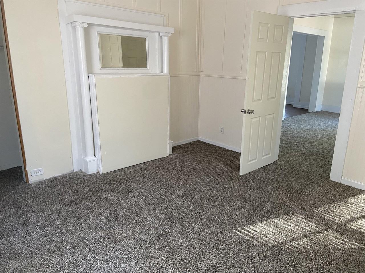 907 W Magnolia St #1 - Photo 7 of 8