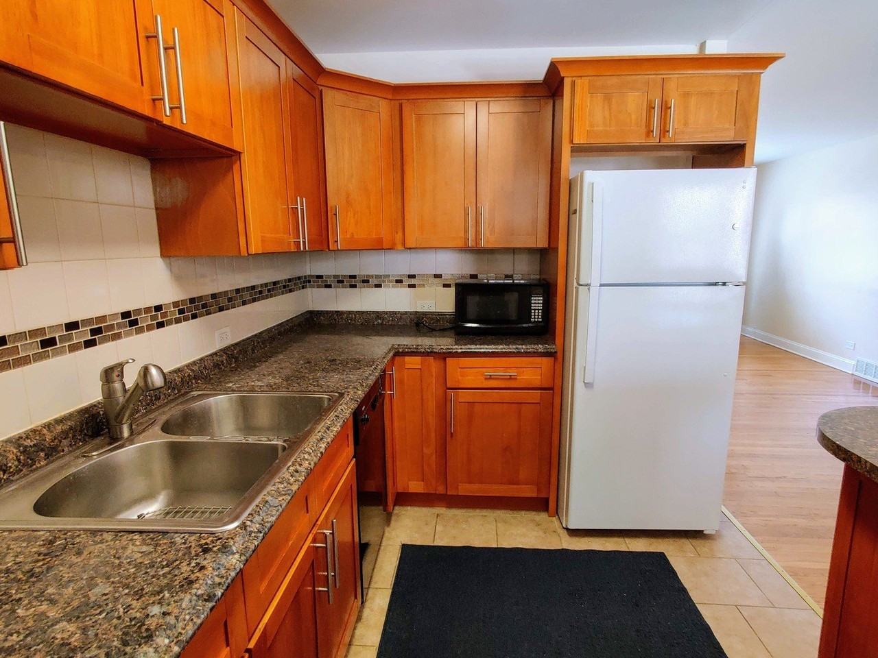 2435 W Balmoral Ave #1N - Photo 5 of 21