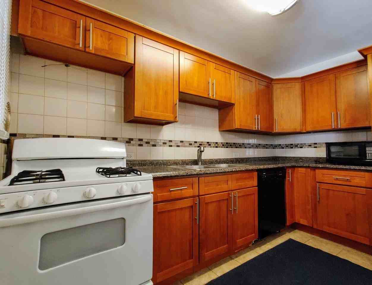2435 W Balmoral Ave #1N - Photo 7 of 21