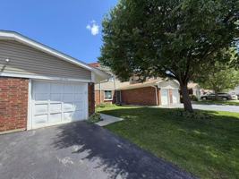 featured image of 2179 N Queensburg Ln