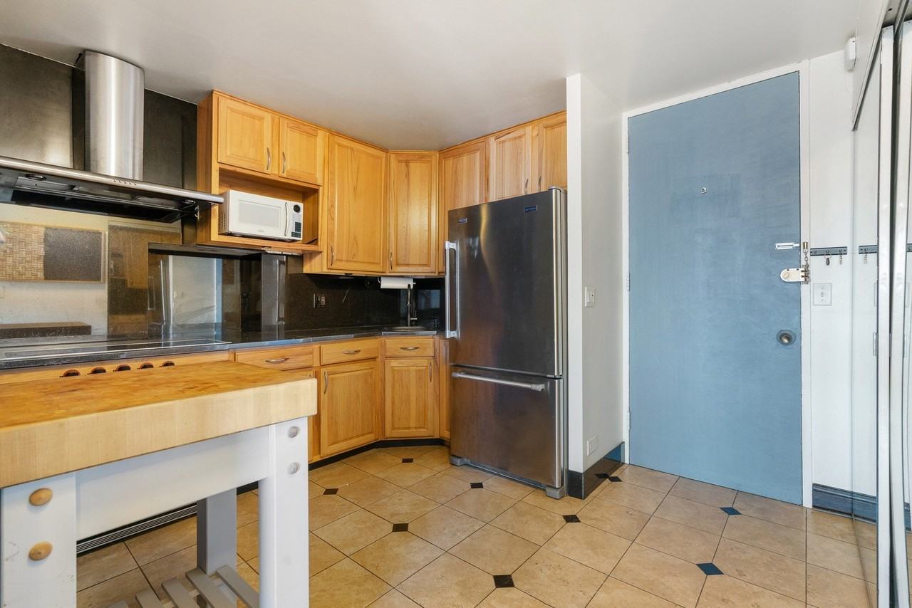 720 W Gordon Ter #23R - Photo 5 of 19