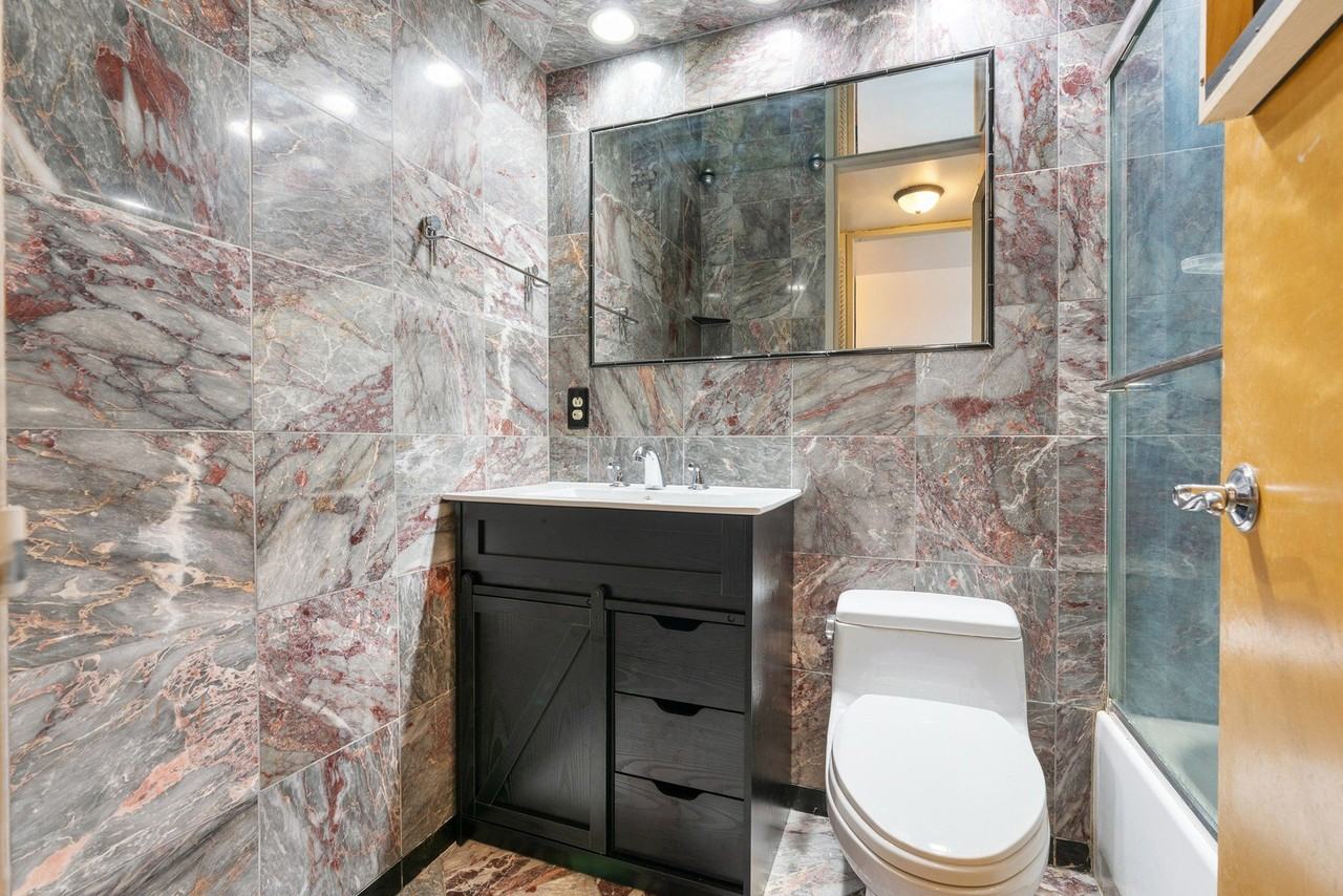 720 W Gordon Ter #23R - Photo 7 of 19