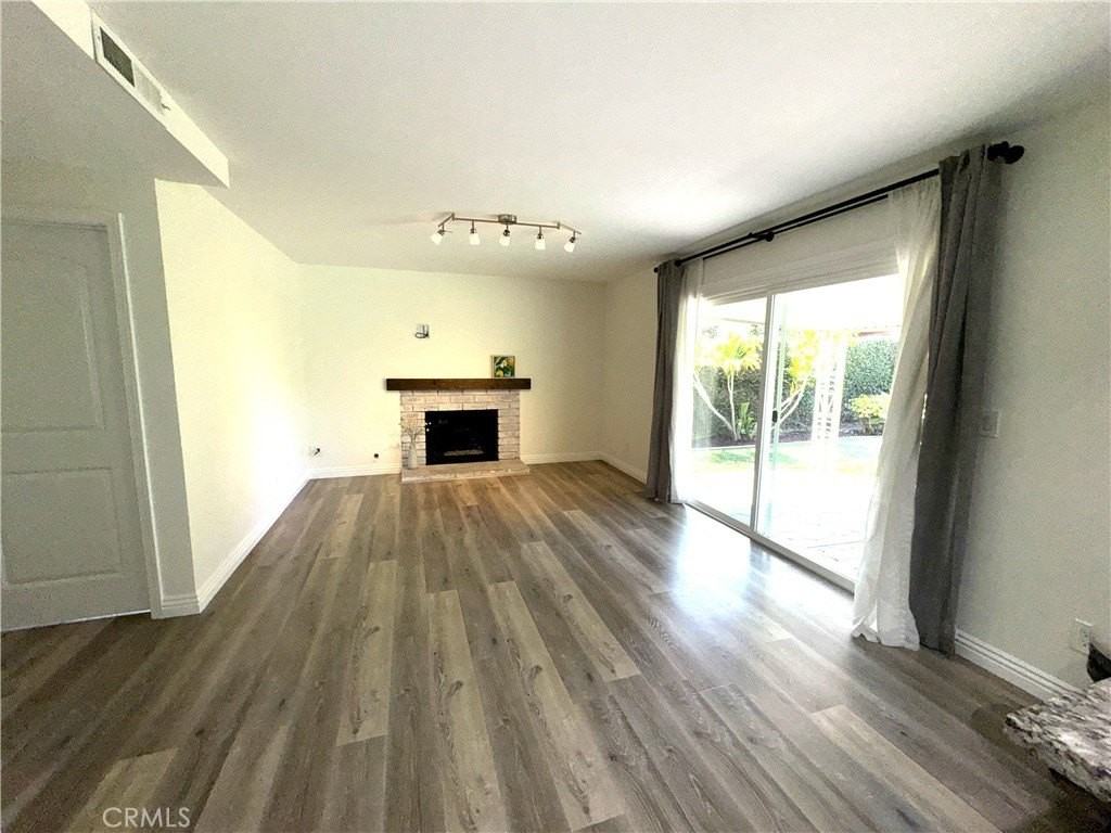 6911 Laurelhurst Dr - Photo 7 of 18