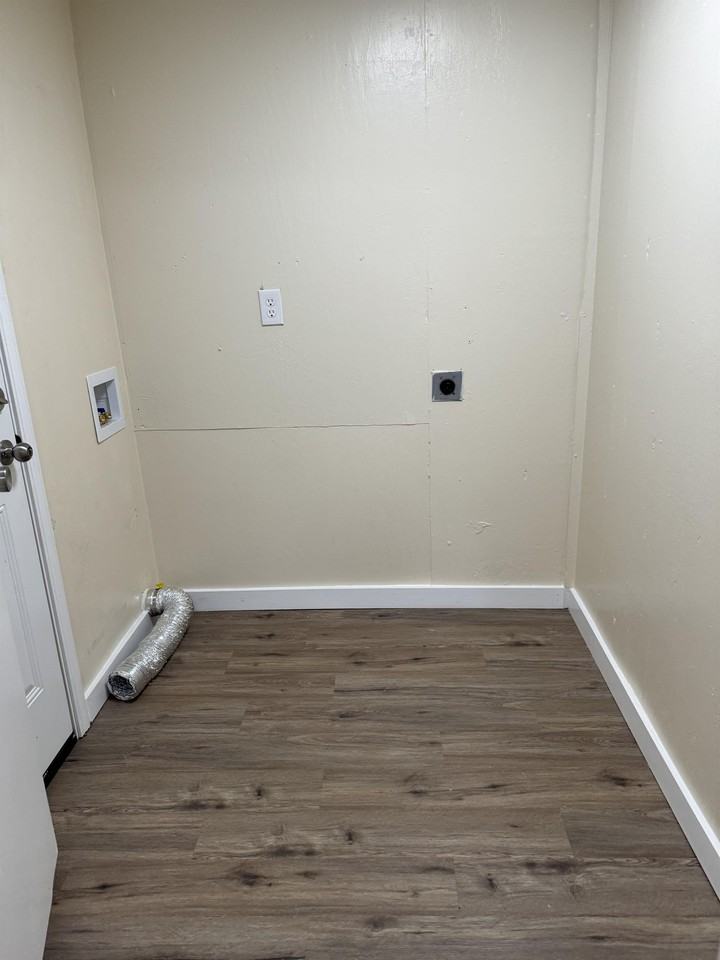 606 Cypress St #1 - Photo 4 of 7