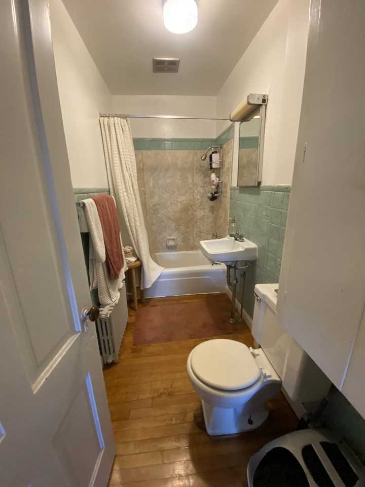 235 W Crescent St #B - Photo 4 of 16