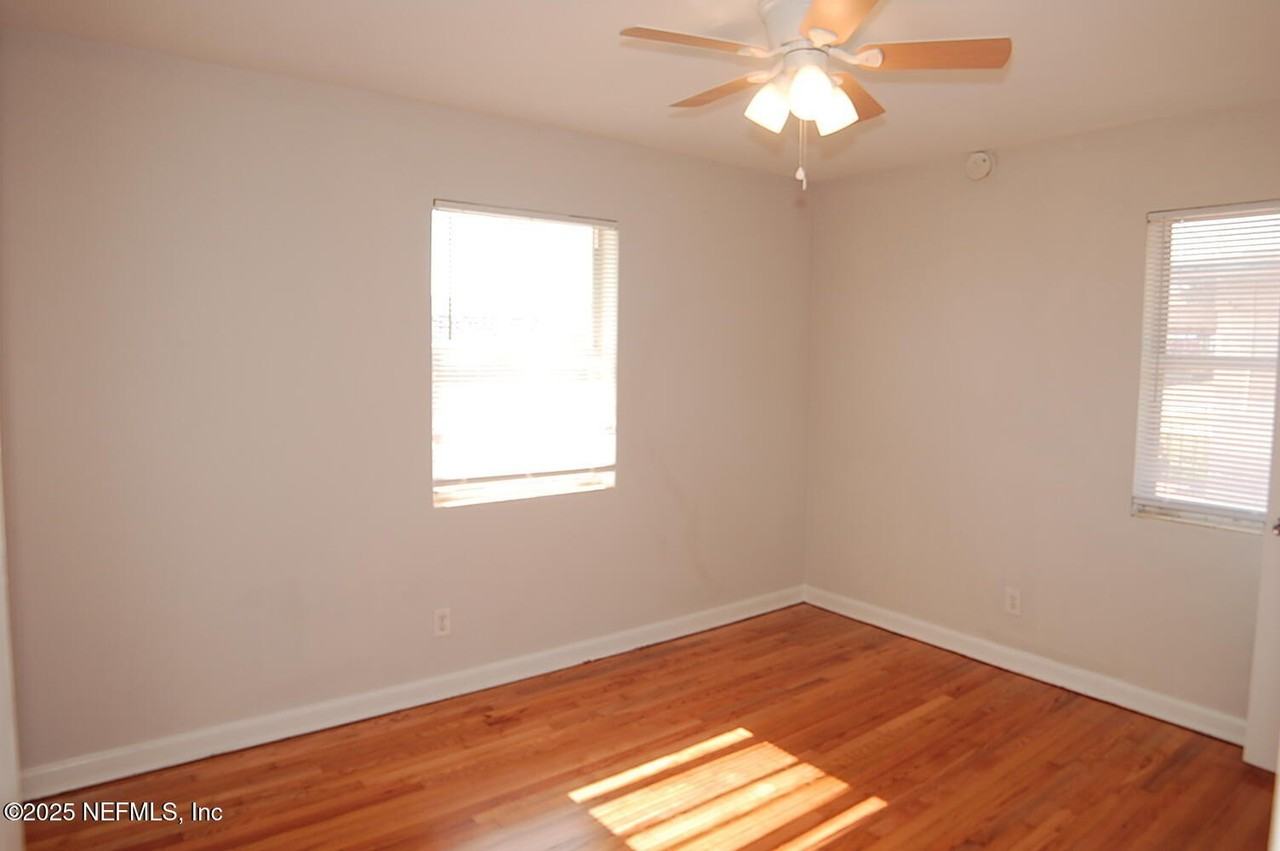 2947 W 45th St - Photo 6 of 41