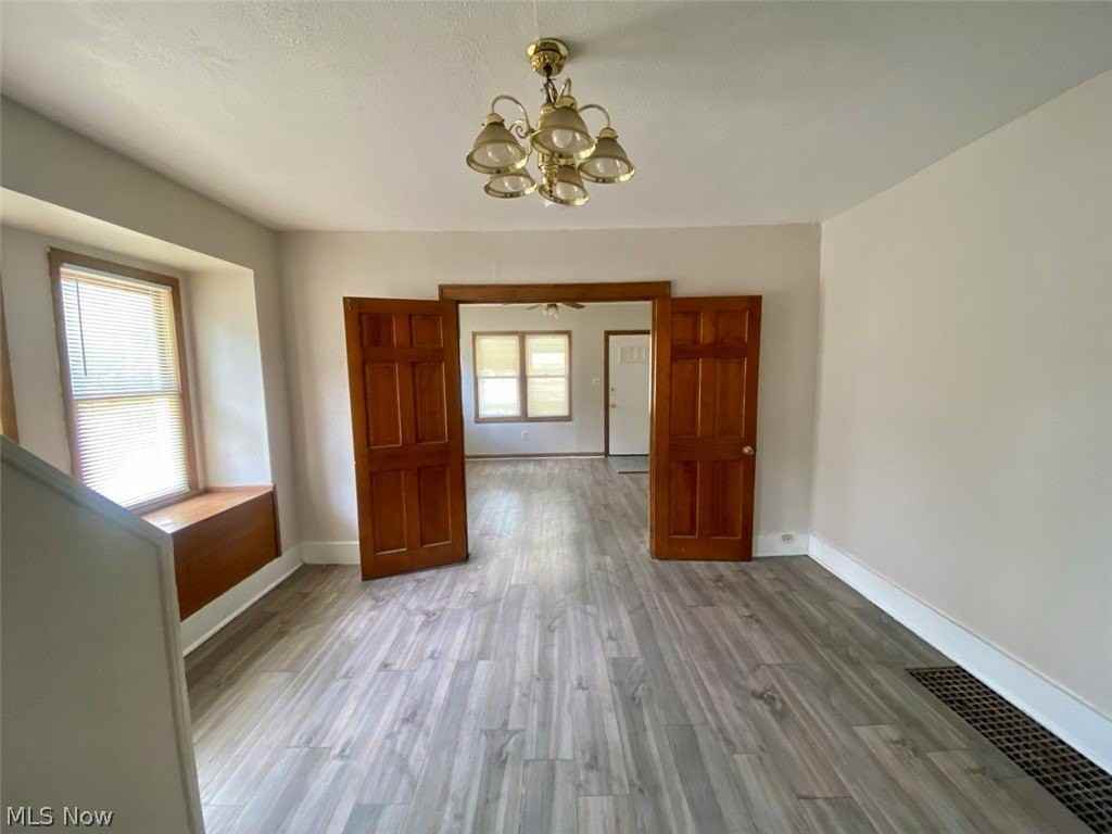 93 Jewett St - Photo 4 of 11