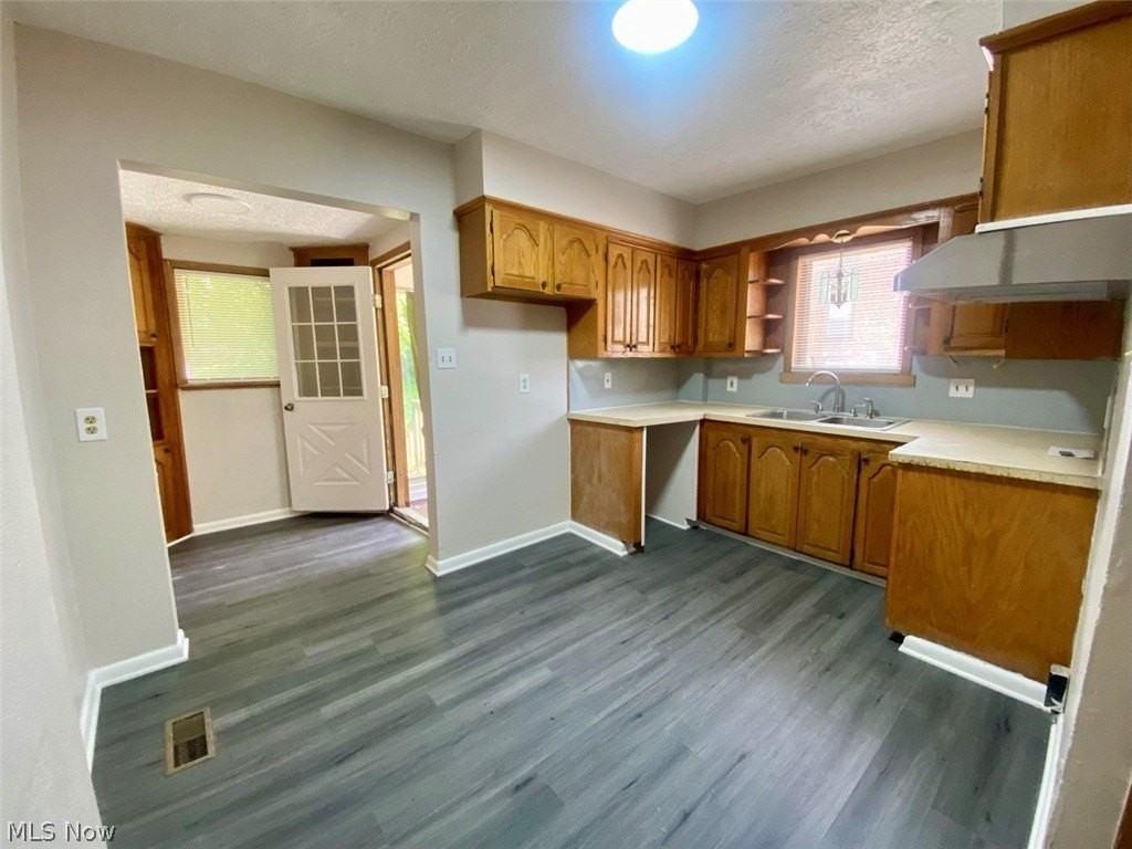 93 Jewett St - Photo 5 of 11