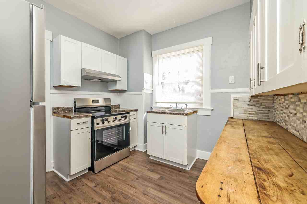 113 W Parkwood Dr #113 - Photo 3 of 17