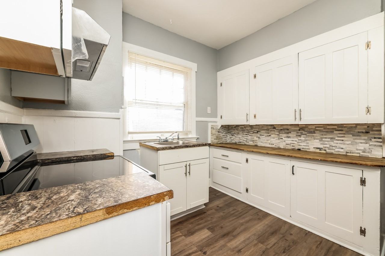 113 W Parkwood Dr #113 - Photo 4 of 17