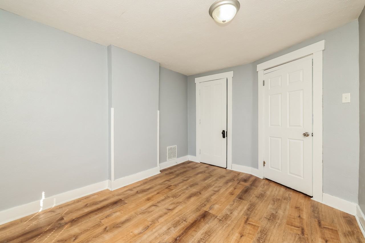 113 W Parkwood Dr #113 - Photo 5 of 17