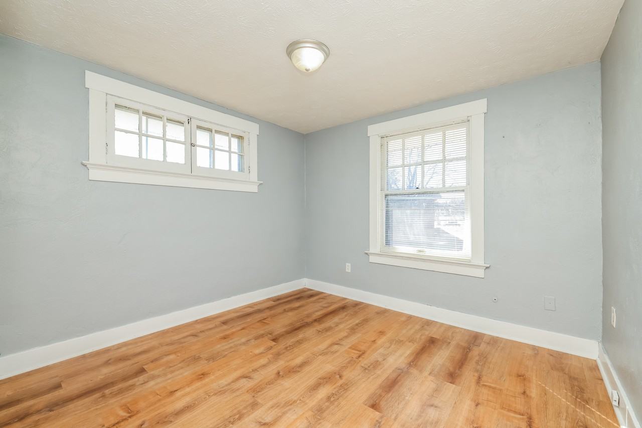 113 W Parkwood Dr #113 - Photo 6 of 17