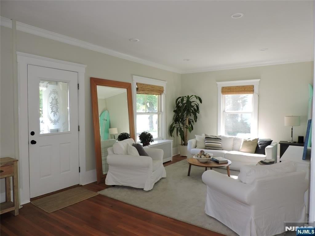 186 Godwin Ave - Photo 3 of 23