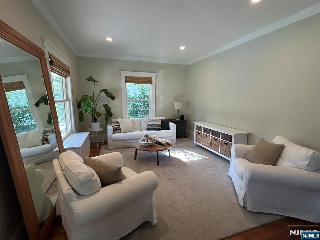186 Godwin Ave - Photo 4 of 23