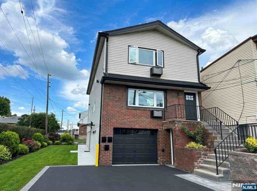 219 Cliff St #1
