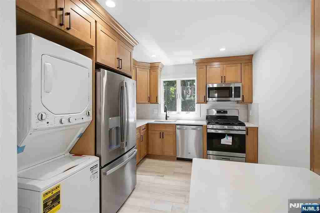 49 E Pleasant Ave #1 - Photo 5 of 19