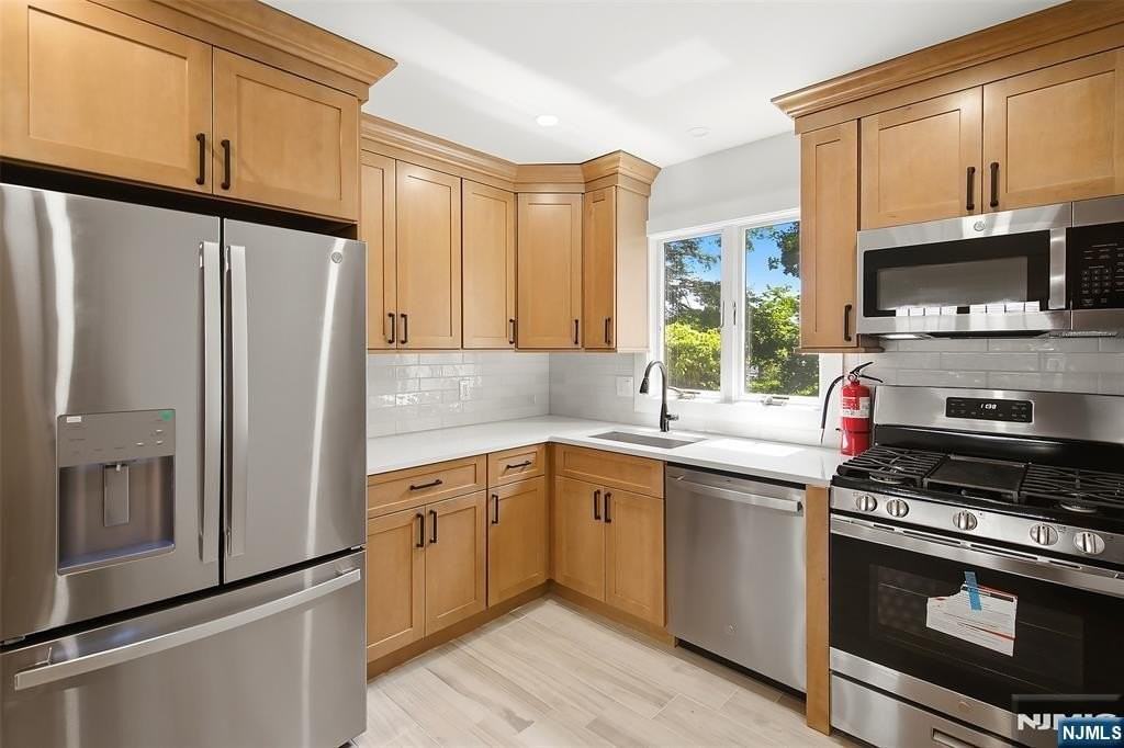 49 E Pleasant Ave #1 - Photo 7 of 19