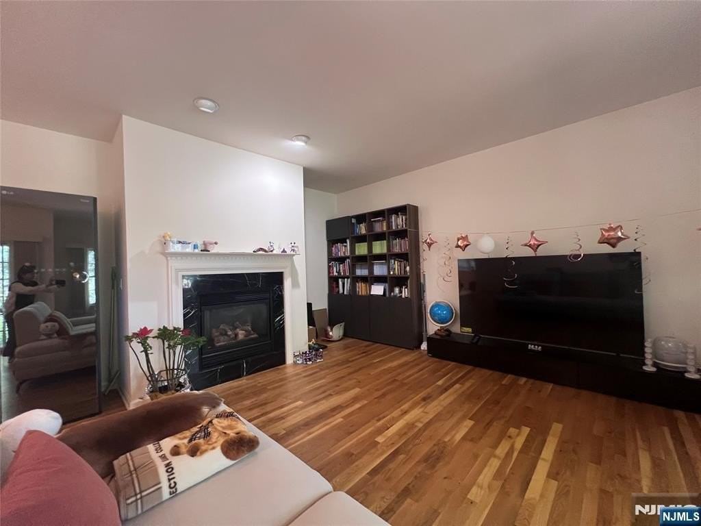 100 Stonegate Trl #1 - Photo 3 of 11