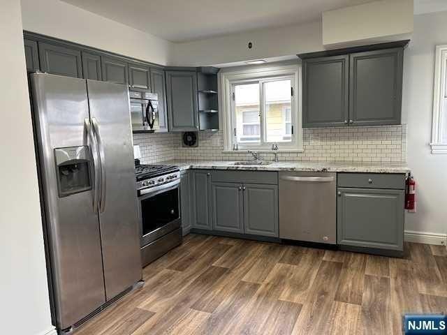 414 Sylvan St #2 - Photo 6 of 16
