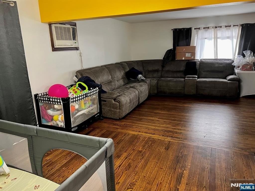 133 Washington St #1 - Photo 3 of 15
