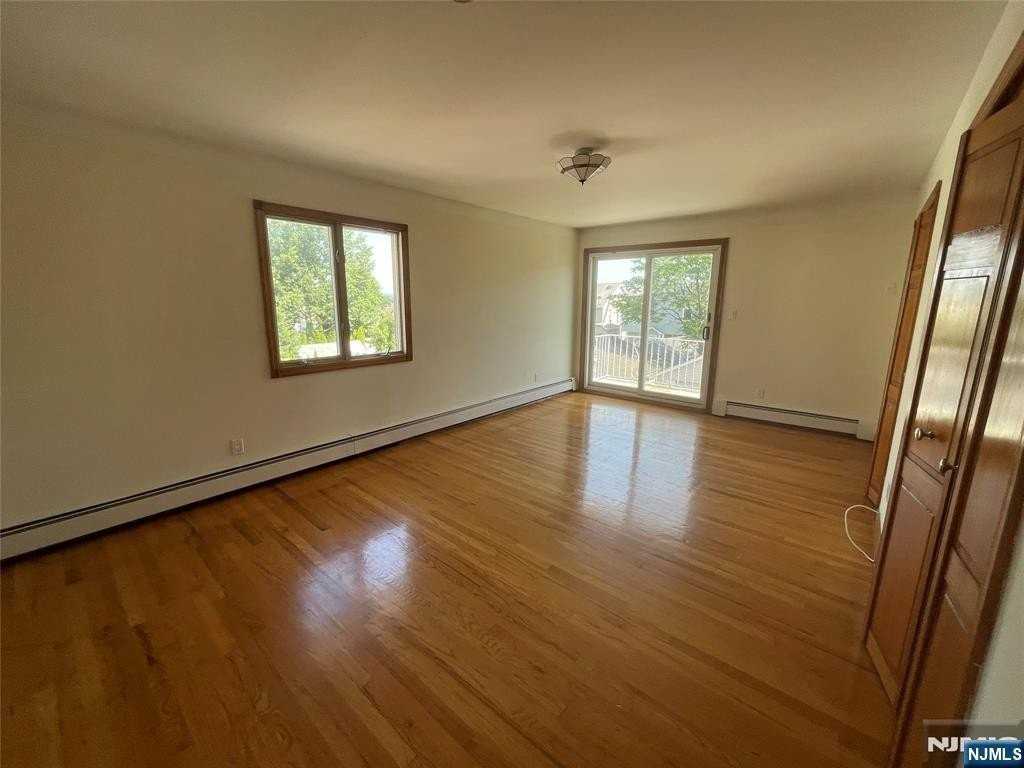 163 Madison Ave - Photo 7 of 10