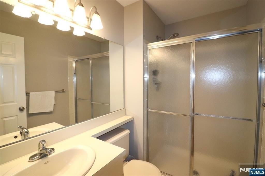 170 Linden St #170 - Photo 6 of 10