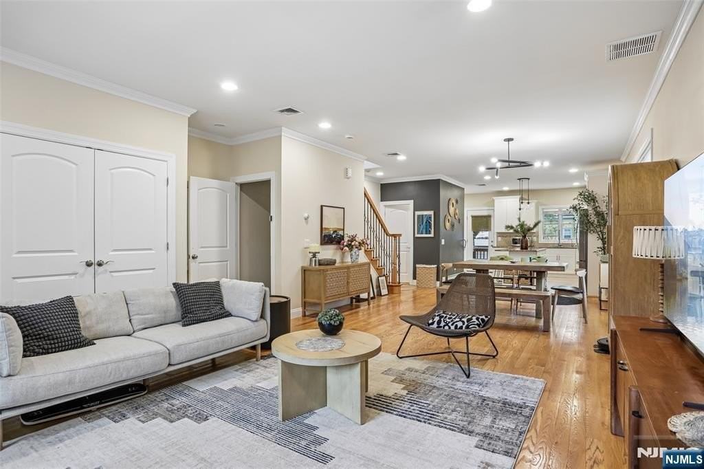 174 Fort Lee Rd #B - Photo 4 of 23